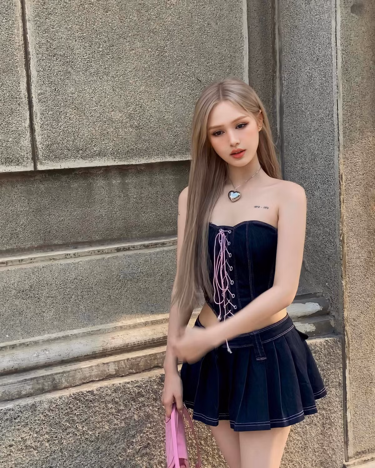Về đời tư, cô được ông xã streamer cưng chiều hết mực sau nhiều năm kết hôn. Ảnh: FBNV