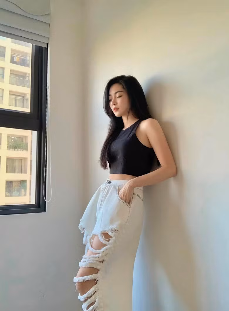 Nhờ gương mặt thay đổi, cô gái sinh năm 1992 cũng đổi đời từ đây.