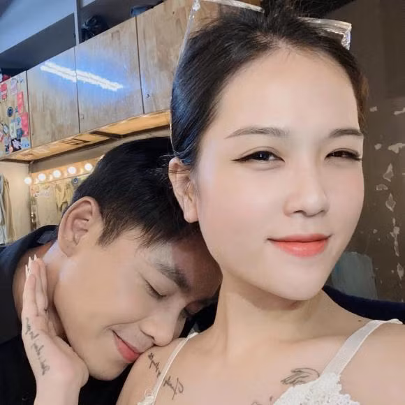Chỉ cần đoạn tin nhắn này thôi cũng đủ thấy Huyền My được chồng và gia đình chồng cưng chiều đến mức độ nào.