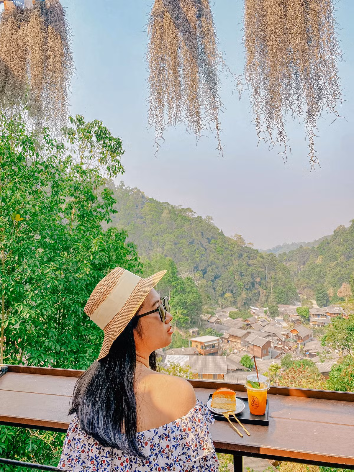 Hành trình này cũng giúp cô bạn có thêm được nhiều người bạn nước ngoài. Thậm chí họ vẫn giữ liên lạc với nhau và còn tới thăm Việt Nam sau khi nghe Trang giới thiệu.