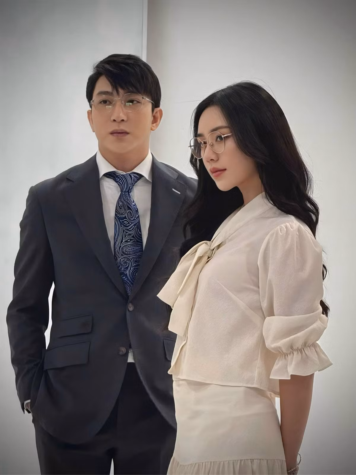 Trong phim "Chúng ta của 8 năm sau" mới lên sóng VTV, Quỳnh Kool vào vai cô giáo Nguyệt phiên bản trưởng thành. Bạn diễn đóng cặp với cô là B Trần (vai Tùng). Cả hai đã có một tình yêu đẹp thời thanh xuân, sau đó nên duyên vợ chồng và có với nhau một cô con gái.