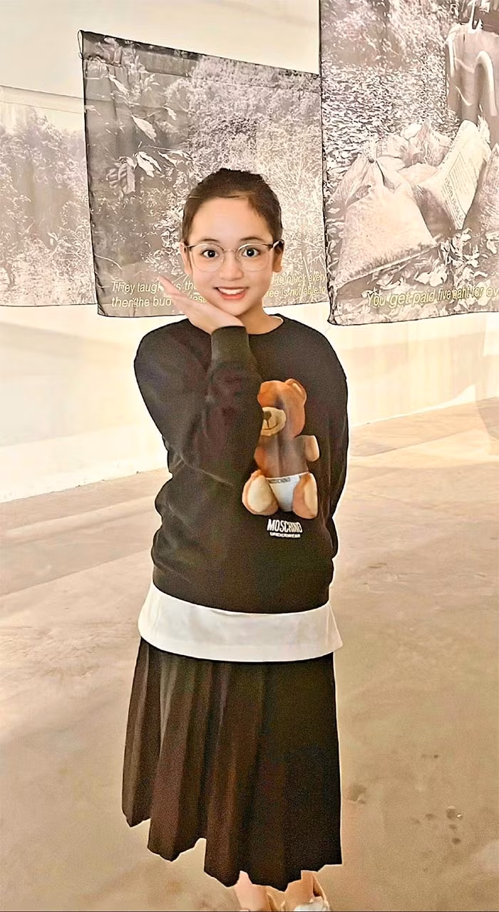 Diệp Anh tham gia nhiều bộ phim truyền hình như: Ngược chiều nước mắt, Hướng dương ngược nắng, Thương ngày nắng về, Ông ngoại tuổi 30, Chú ơi đừng lấy mẹ con, Maika - Cô bé đến từ hành tinh khác.