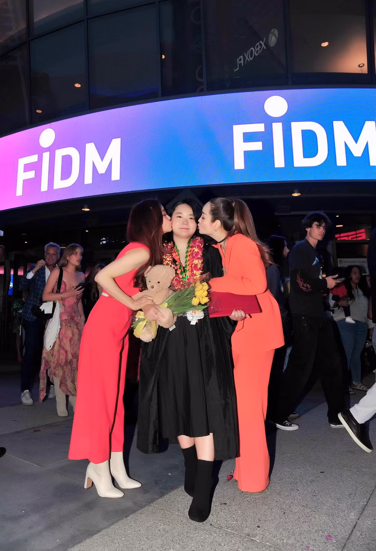  Con gái Mai Thu Huyền từng khiến gia đình tự hào khi giành được học bổng của FIDM - 1 trong 8 trường đào tạo về thời trang hàng đầu nước Mỹ.