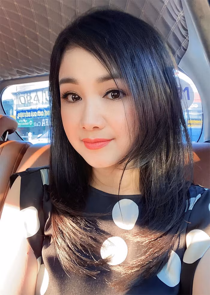 Hiện Thu Hà có cuộc sống viên mãn bên người chồng thứ hai và hai con trai.