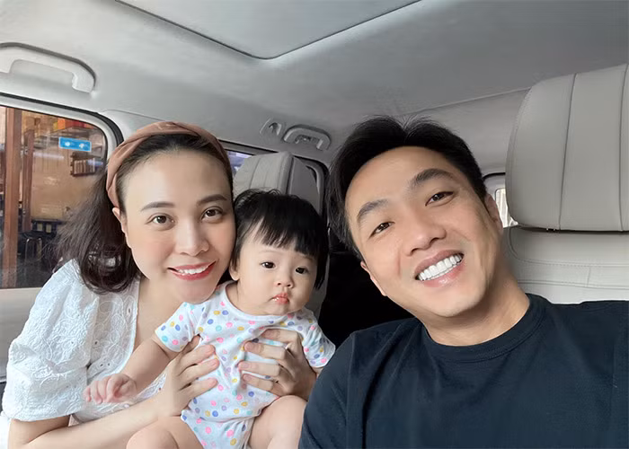 Sinh ra trong gia đình giàu có nên từ lúc chào đời, Suchin được coi là em bé "ngậm thìa vàng".