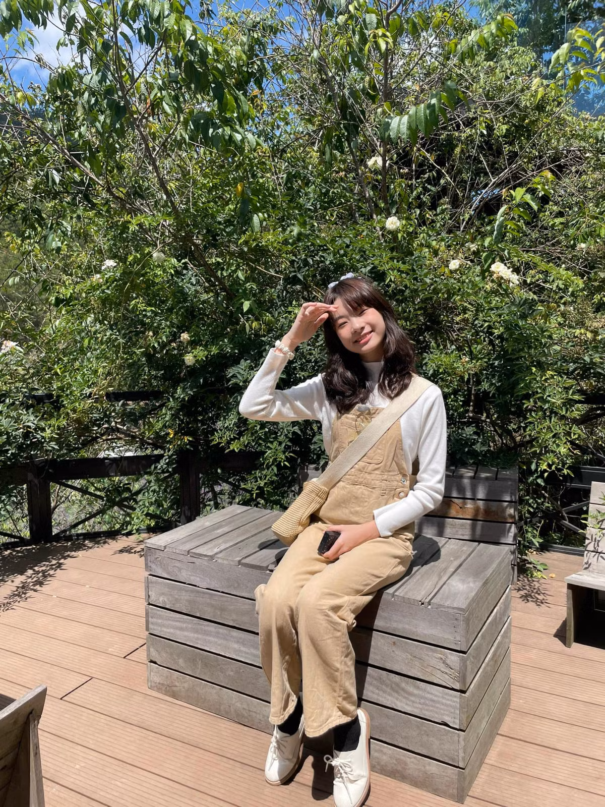 Gương mặt xinh đẹp của Dâu cùng đôi mắt một mí khiến cô bé được ví như hot girl Hàn Quốc.