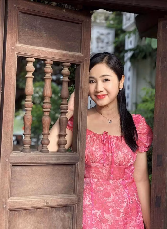 Vẻ đẹp không tuổi của nữ diễn viên khiến nhiều khán giả và đồng nghiệp ngưỡng mộ.