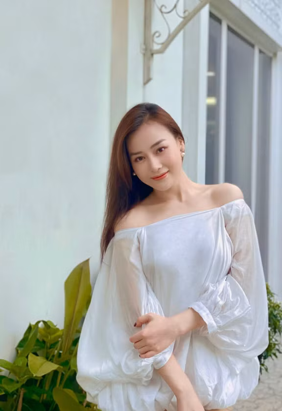 Liên tục bị đồn bầu bí nhưng nữ diễn viên "Hương vị tình thân" chưa từng lên tiếng.