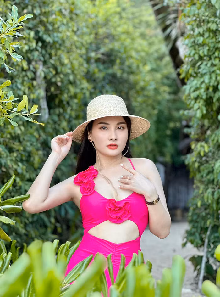 Nhìn nữ diễn viên "Về nhà đi con" không ai nghĩ cô đã có hai con, bé trai 13 tuổi và con gái 2 tuổi.
