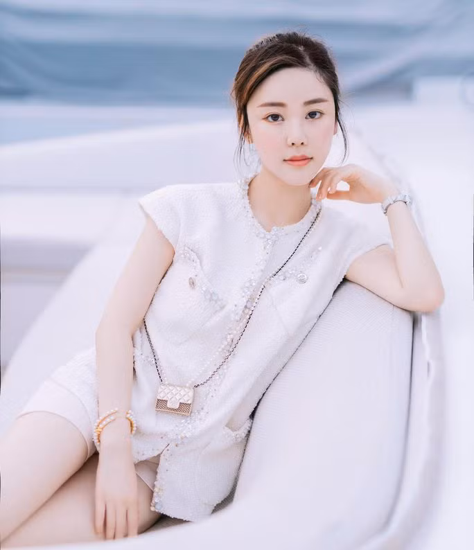 Người mẫu Thái Thiên Phượng mất tích vào ngày 21/2. Sau đó cảnh sát Hong Kong đã tìm thấy thi thể không nguyên vẹn của cô. Hung thủ sau khi giết Abby Choi đã phân xác của nạn nhân và giấu trong tủ lạnh.