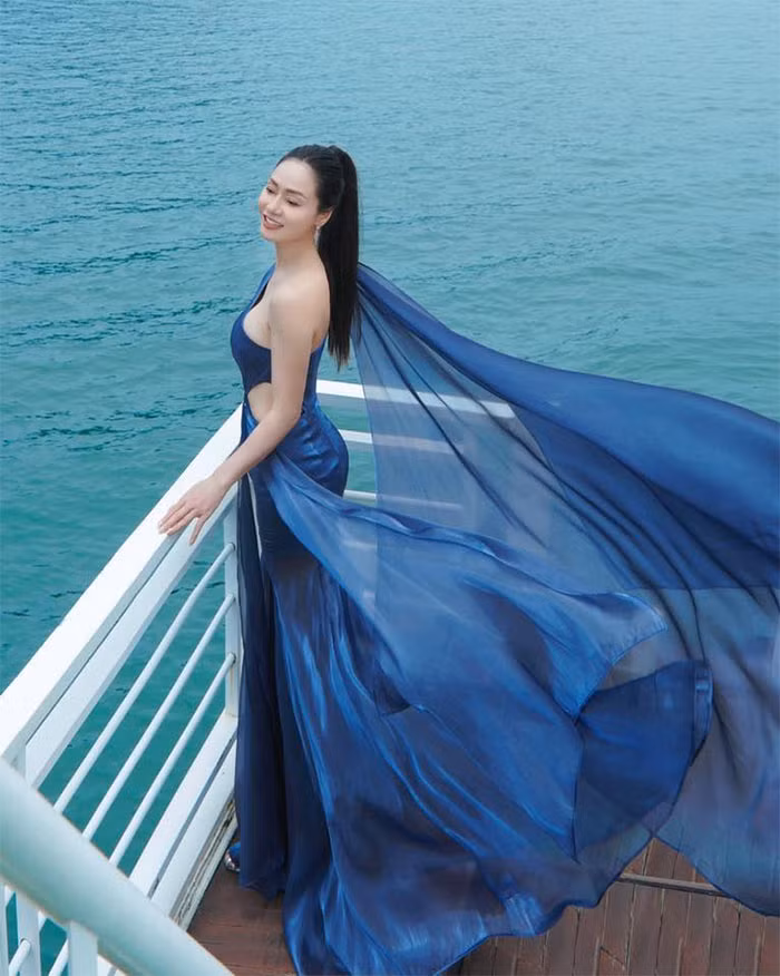 Ngoài ra, cuộc sống gia đình hạnh phúc, con cái khôn lớn cũng là một trong những yếu tố giúp Quách Thu Phương trẻ mãi với thời gian.
