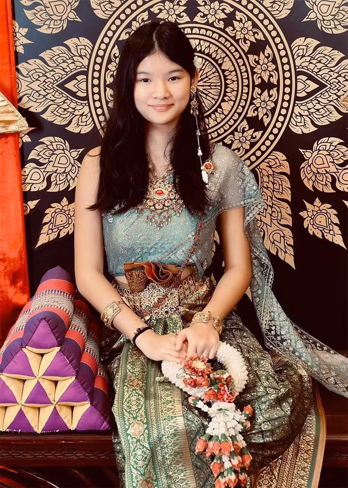 Sinh ra trong gia đình có điều kiện nên Bảo Tiên được bố mẹ đầu tư rất nhiều cho việc học. Ngoài học văn hóa ở những ngôi trường tốt, cô bé còn được bố mẹ cho học rất nhiều các môn năng khiếu như vẽ, đàn...