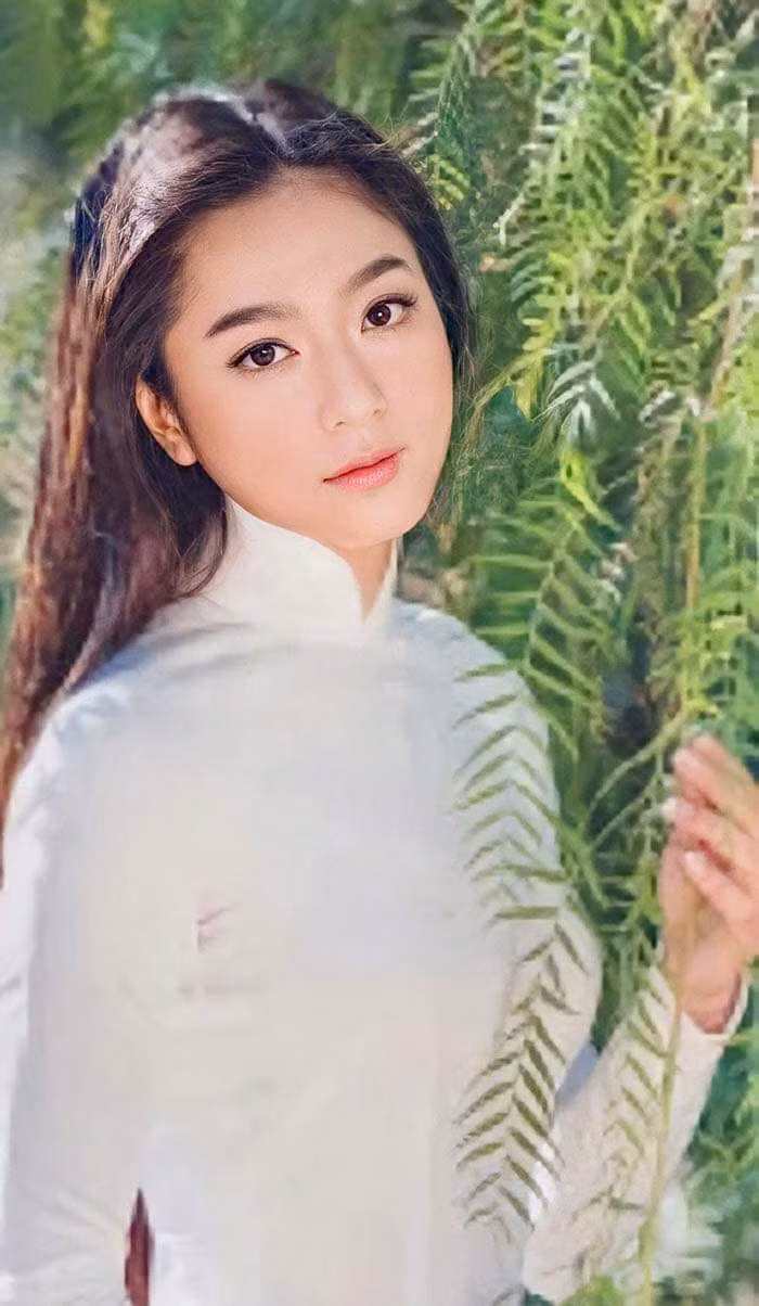Hà Thanh Xuân xác nhận chia tay "vua cá Koi", gần như trầm cảm Ha Thanh Xuan xac nhan chia tay