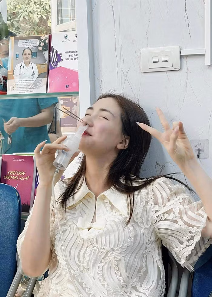 Bà mẹ một con ở đâu cũng có thể tấu hài.