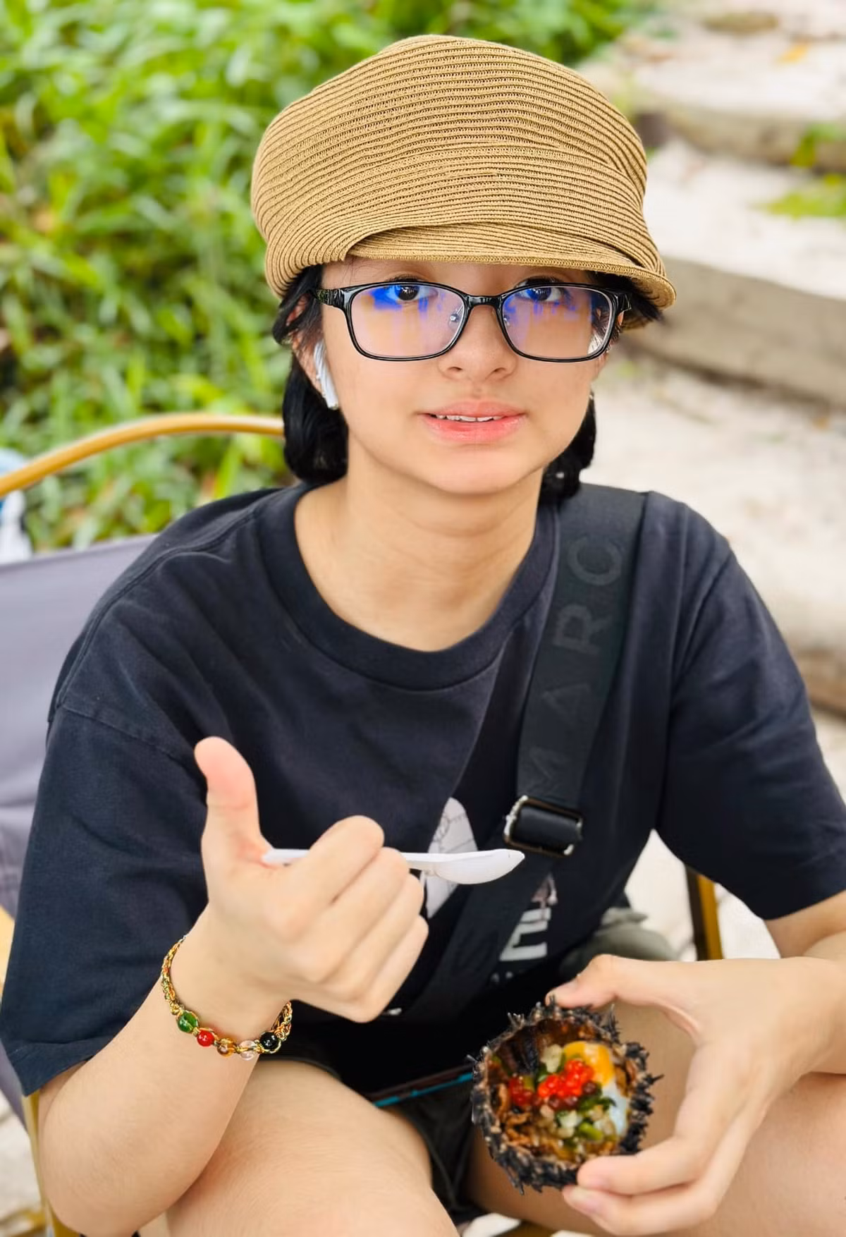 Con gái của Thúy Hằng và chồng làm nghiên cứu còn sớm bộc lộ nhiều năng khiếu. Cô bé thích vẽ, đam mê thời trang giống mẹ.