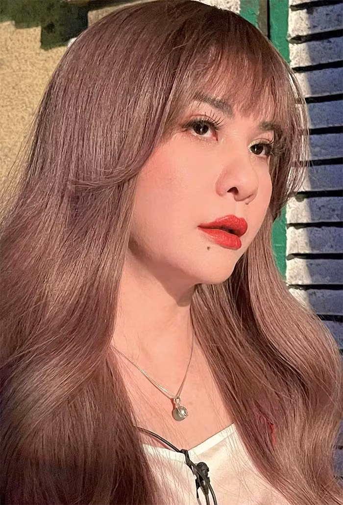 Thời gian gần đây, diện mạo của Cát Phượng nhận được nhiều lời khen ngày càng trẻ ra. Từ làn da, vóc dáng của nữ diễn viên 52 tuổi đều toát lên vẻ trẻ trung thấy rõ.