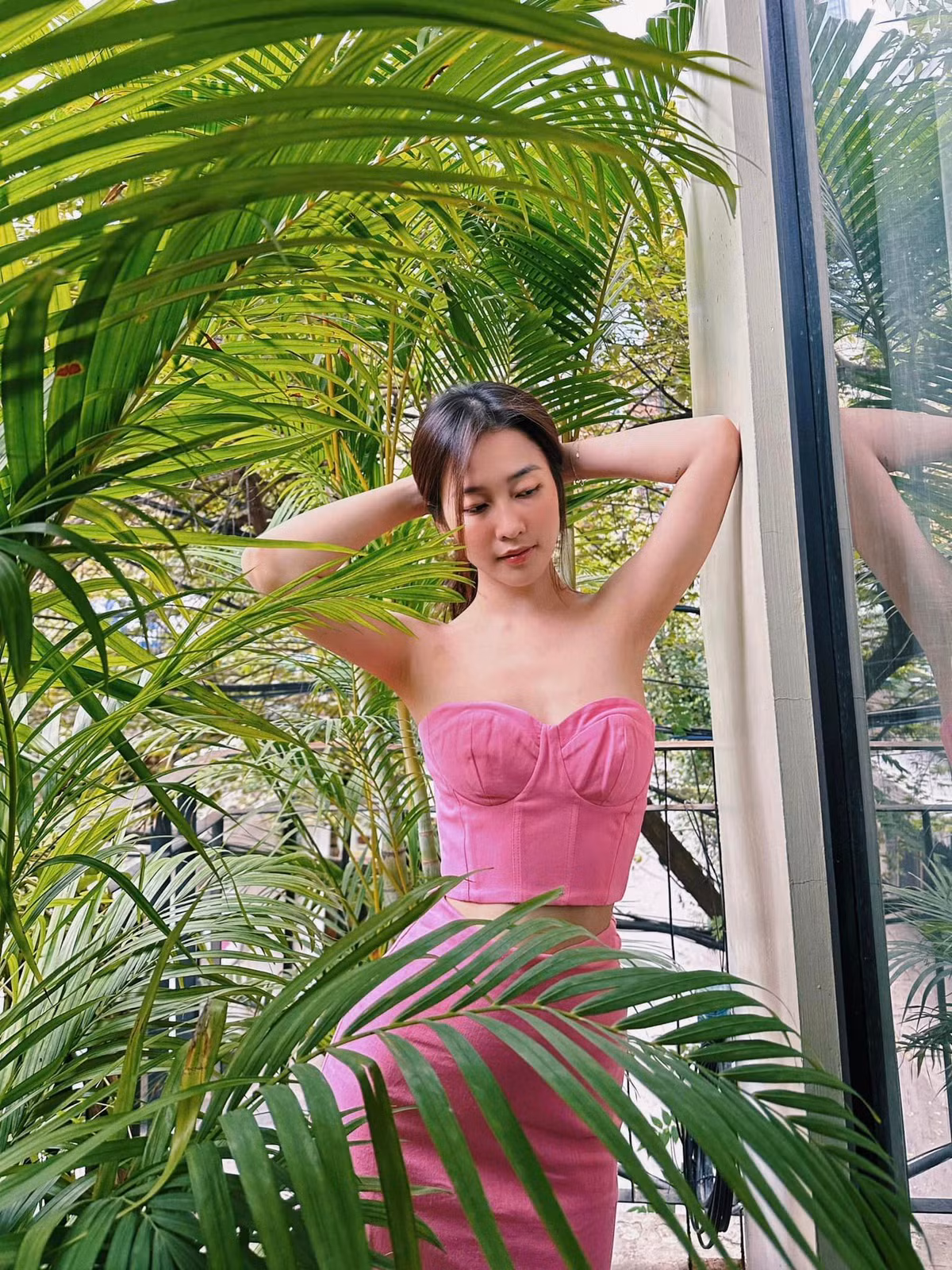 Trong phim mới, Khả Ngân gây trầm trồ với ngoại hình xinh đẹp hậu tăng cân cùng phong cách ăn mặc không hổ danh mỹ nhân mặc đẹp nhất nhì “vũ trụ phim VTV".