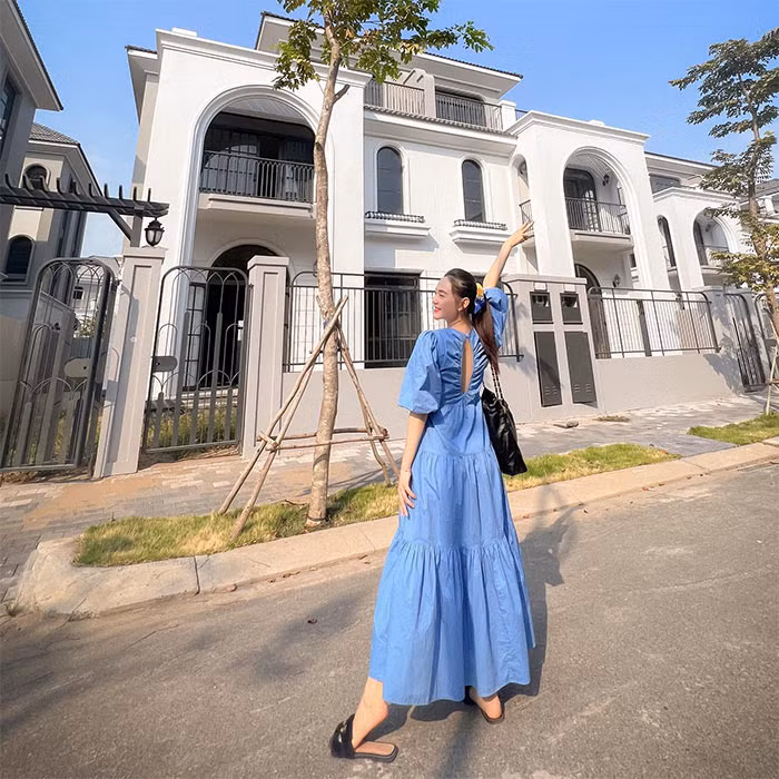 Mới đây, trên trang Facebook cá nhân, Minh Hằng khoe vừa tậu thêm 2 căn nhà sau khi công khai tin vui sắp lên chức mẹ.