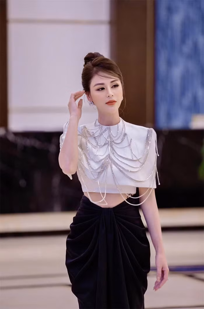 Ngoài diễn kịch, đóng phim, Lương Thu Trang còn kinh doanh để đảm bảo cuộc sống tốt nhất cho hai mẹ con.