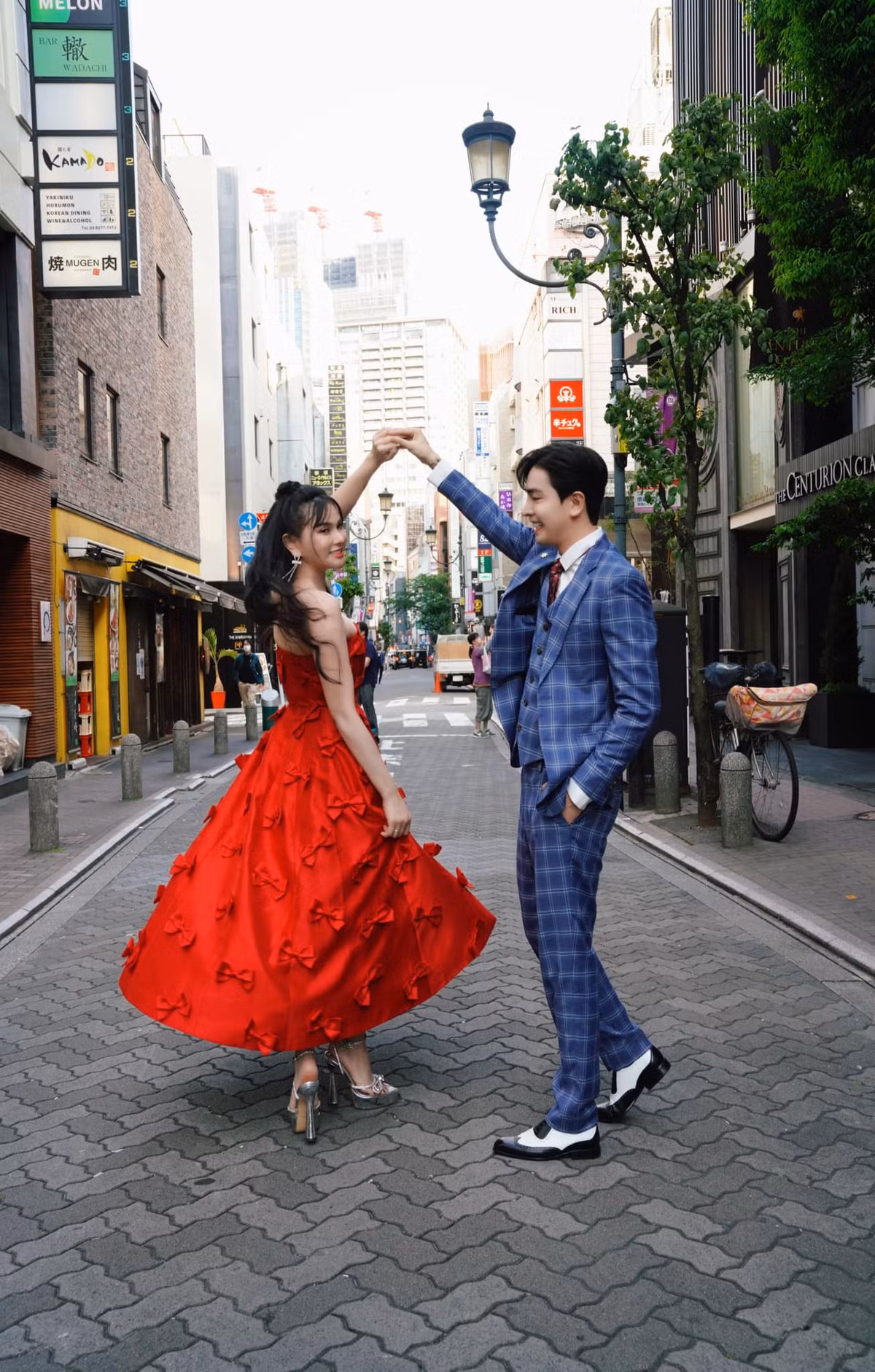 Trong mắt mẹ chồng, Thu Thủy là nàng dâu không chỉ giỏi kinh doanh mà còn đảm đang việc nhà.