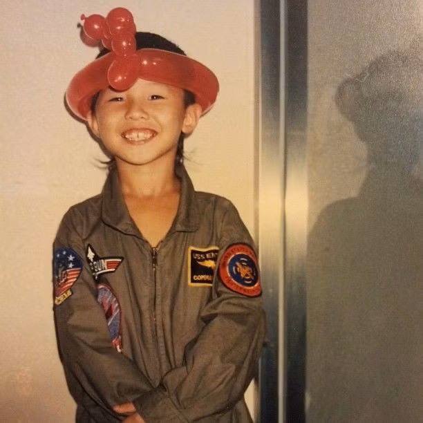 Từ năm 12 tuổi G-Dragon được đào tạo tại công ty giải trí YG Entertainment trước khi ra mắt vào năm 2006 với tư cách là thủ lĩnh nhóm nhạc Big Bang, một trong những nhóm nhạc nam bán đĩa nhạc chạy nhất thế giới. (Ảnh: Koreaboo)