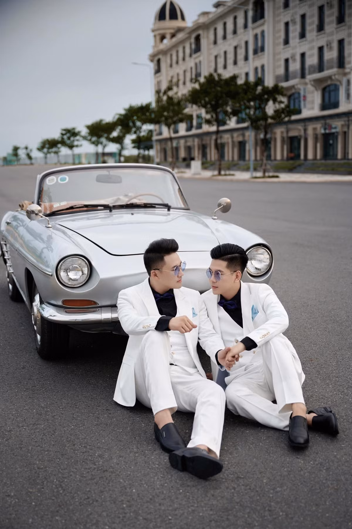 Ca sĩ Thanh Đoàn chia sẻ, đây là bộ ảnh cưới đầu tiên của cả hai cũng như hé lộ về một đám cưới không xa của hai người.