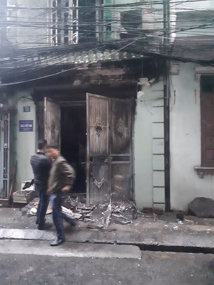 HN: Chay nha tren Phao Dai Lang, nhieu nguoi hoang so-Hinh-2