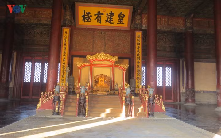 Ngoài cung nữ, phi tần, lãnh cung còn là nơi giam cầm cả đàn ông, và kết cục của họ cũng bi thảm như những người phụ nữ.