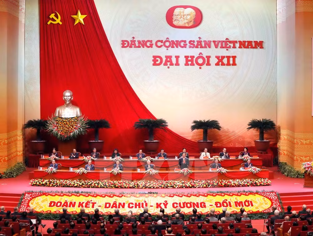 Đoàn Chủ tịch điều hành Đại hội. (Ảnh: TTXVN)
