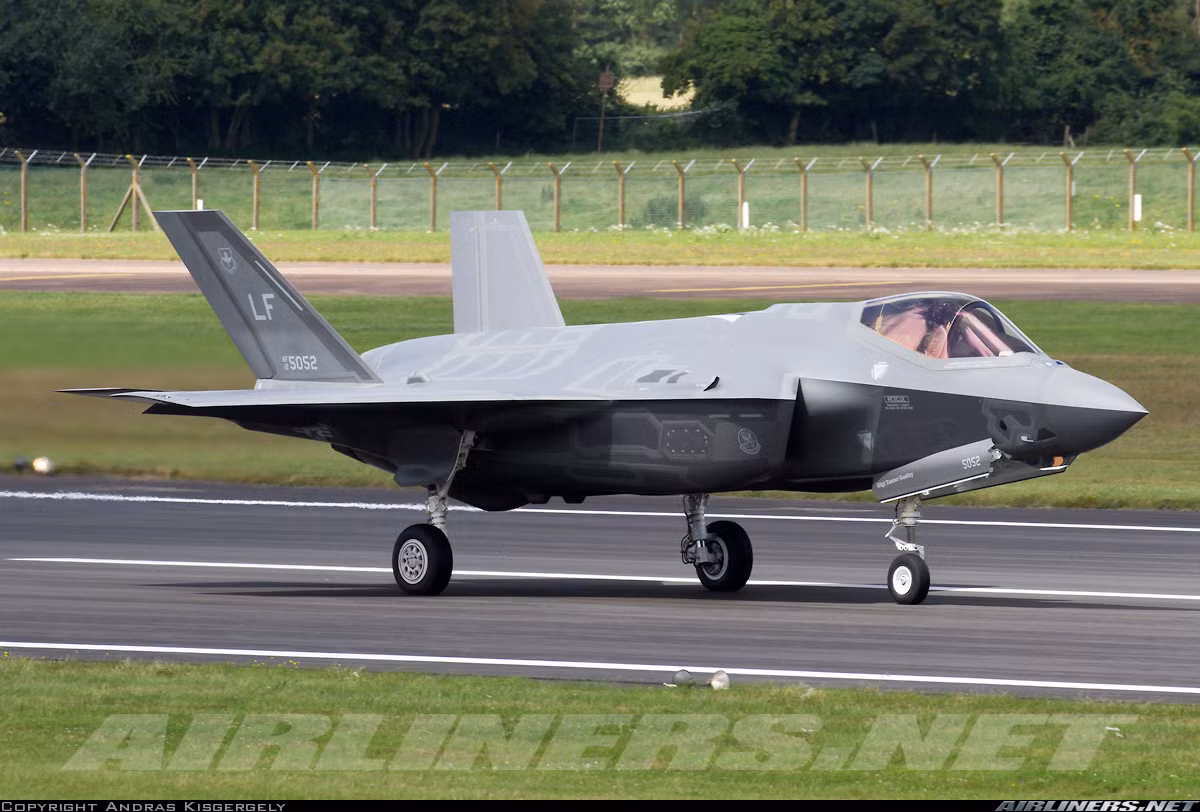 F-35A là phiên bản dành cho lực lượng không quân của chương trình phát triển tiêm kích tàng hình thế hệ thứ 5 F-35. Đơn giá của một chiếc F-35A vào năm 2011 ước tính 122 triệu USD/chiếc – rẻ nhất trong ba phiên bản tiêm kích F-35.