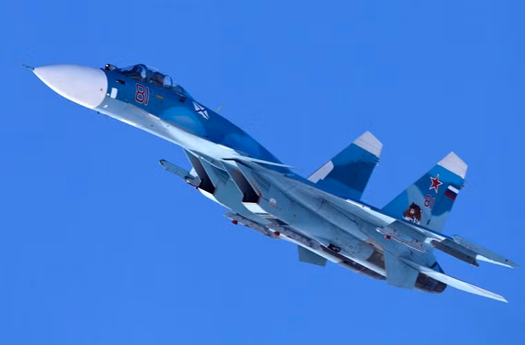 Gefest &amp; T đã chuyển giao chiếc Su-33 đầu tiên được trang bị SVP-24 theo hợp đồng ký kết với Bộ Quốc phòng Nga.