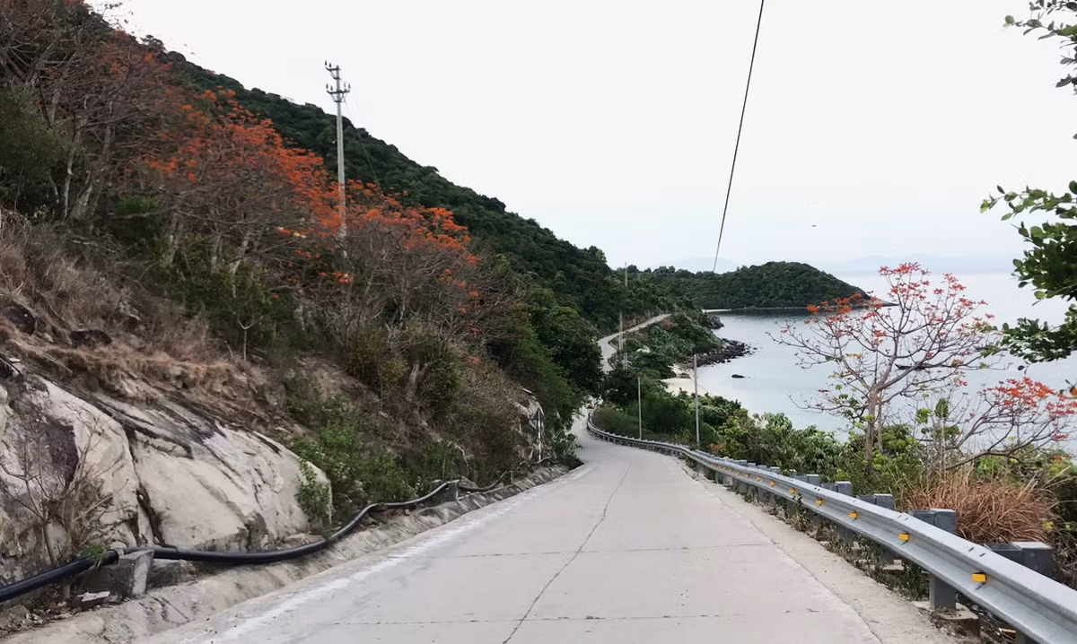 Kham pha diem den dep hon ca Vinh Ha Long-Hinh-6