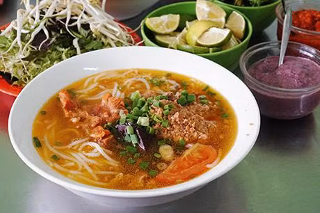 Nuc long nhung quan an say me du khach o pho nui Da Lat