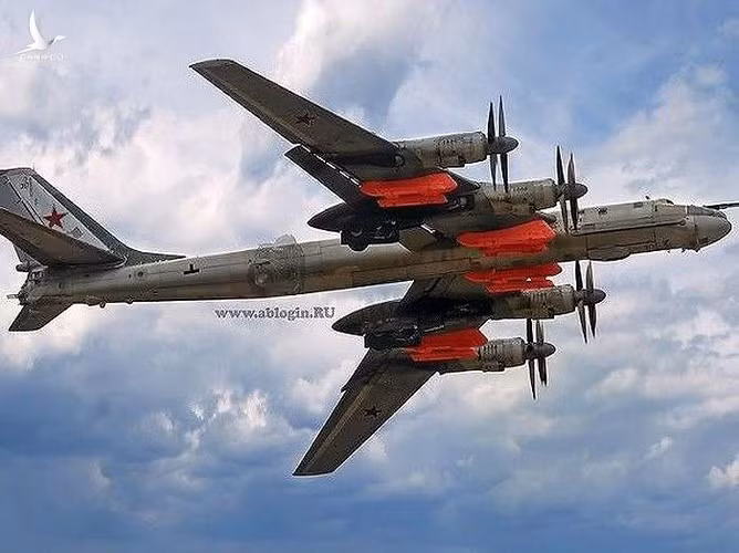 Điều này có nghĩa là máy bay ném bom Tu-95MSM sẽ thích nghi tốt hơn cho việc thực hiện nhiệm vụ chiến đấu, tuy nhiên các chuyên gia tin rằng oanh tạc cơ mới không phải là không có bí mật.