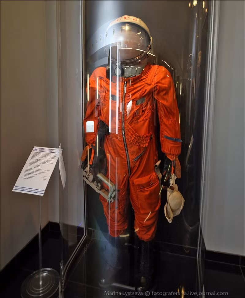 Bộ trang phục của nhà du hành Yuri Gagarin được trưng bày trong bảo tàng.