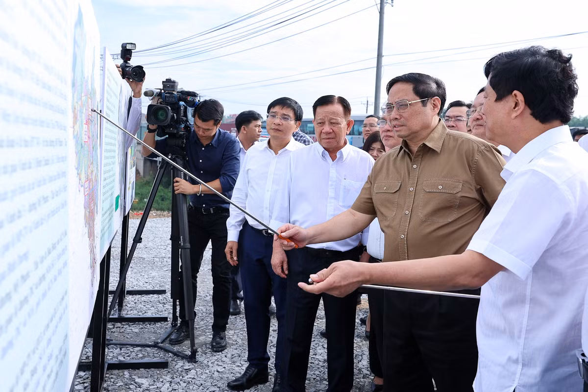 Thủ tướng: Khi làm đường thì dự án tái định cư phải làm trước Thu tuong: Khi lam duong thi du an tai dinh cu phai lam truoc