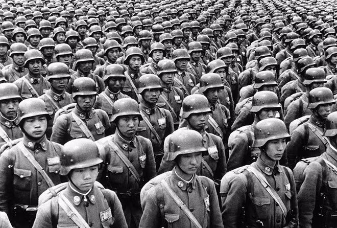 Quân đội Trung Quốc trong giai đoạn kháng chiến chống phát xít Nhật tháng 7/1940. Bước vào 4 năm cuộc chiến chống đế quốc Nhật, Trung Quốc củng cố lực lượng không quân và tự sản xuất nhiều vũ khí.