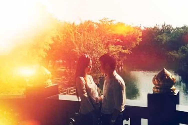 Duong tinh duyen cua thieu gia Phan Thanh voi 2 my nhan Viet