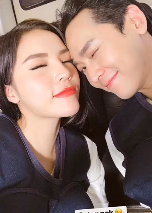 Tuy nhiên, Hứa Vĩ Văn khẳng định Kỳ Duyên chỉ như một người bạn đồng hành cùng anh trong gameshow.