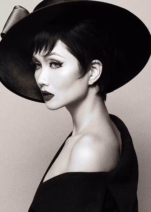 Global Beauties hiện tỏ ra khá ưu ái Hoa hậu H'hen Niê khi công bố danh sách top 10 trên fanpage của mình đồng thời gắn trang fanpage của đại diện Việt Nam.