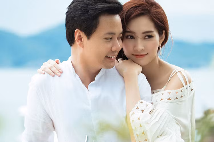 Gia thế nhà chồng của Đặng Thu Thảo cũng giàu có khi sở hữu nhiều tòa nhà, trung tâm spa và khách sạn trên cả nước.