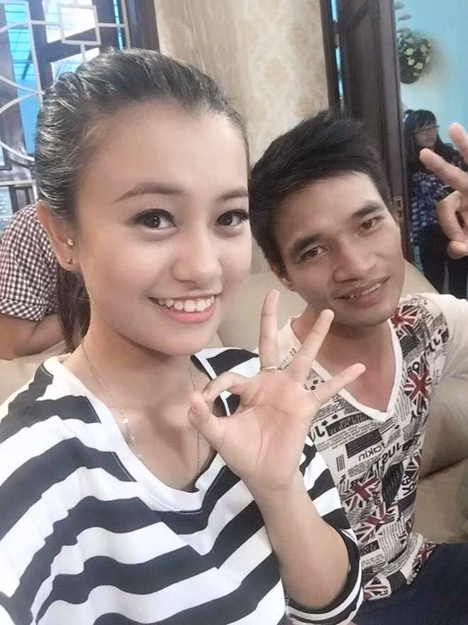 Trước đó do phải vay mượn nhiều để làm vốn nên sau khi công ty truyền thông, giải trí và chuỗi nhà hàng bún chả ở Sài Gòn bị thua lỗ, Lệ Rơi lâm vào cảnh khó khăn, thậm chí là vỡ nợ. Anh phải trở lại miền Bắc để tìm cách làm ăn khác. Trở về Hải Dương tiếp tục trồng và bán ổi nhưng không có lãi, Lệ Rơi "vật vờ", lại đi "làm nghệ thuật" với một vài vai diễn nhỏ trong các bộ phim, clip hài hước trên mạng.