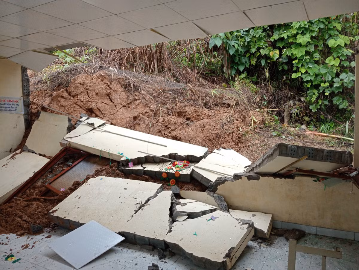 Quang Nam: Mua lon khien mot diem truong bi sap