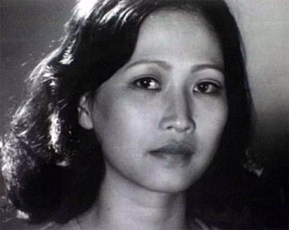 Nghệ sĩ Như Quỳnh sinh năm 1955 trong gia đình có truyền thống nghệ thuật. 