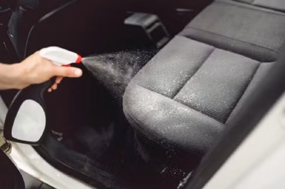 Mẹo khử mùi nôn trên xe ô tô bằng những nguyên liệu sẵn có - Hình 5 Meo khu mui non tren xe o to bang nhung nguyen lieu san co-Hinh-5