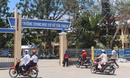 Trường THCS Tân Thạch. Nguồn ảnh: Tuổi Trẻ