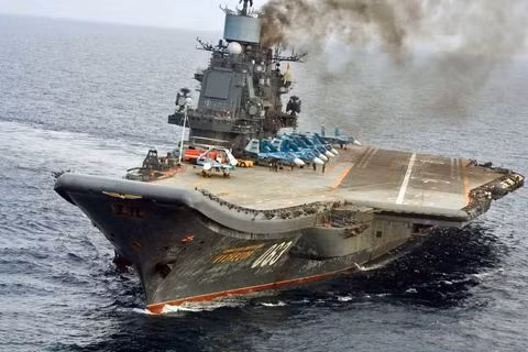 Nếu mọi việc tiến triển thuận lợi thì Nga sẽ có một tàu sân bay để lấp khoảng trống trong khi chờ đợi việc chế tạo lớp hàng không mẫu hạm tương lai. Tuy nhiên kế hoạch này là rất khó khăn khi hiện tại phiên bản thông thường của Su-57 còn chưa hoàn thiện.