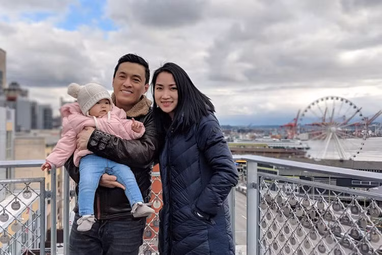 Gần đây, Yến Phương bất ngờ chia sẻ cuộc sống cô độc ở nơi đất khách quê người. Bà xã của Lam Trường còn có ý định về Việt Nam sinh sống. Đáng chú ý, Yến Phương có những chia sẻ đầy ẩn ý khiến một số người đặt nghi vấn hôn nhân gặp trục trặc.