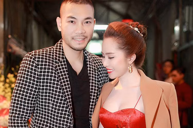 Nữ diễn viên phim "Lập trình cho trái tim" thường xuyên được ông xã tháp tùng dự sự kiện.