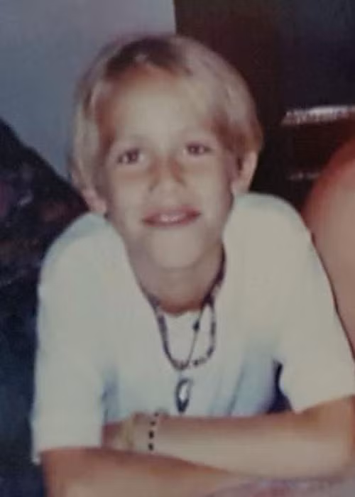 Angela Ponce sinh năm 1991. Từ khi còn nhỏ, đối thủ của Hoa hậu H’hen Niê đã khác biệt.